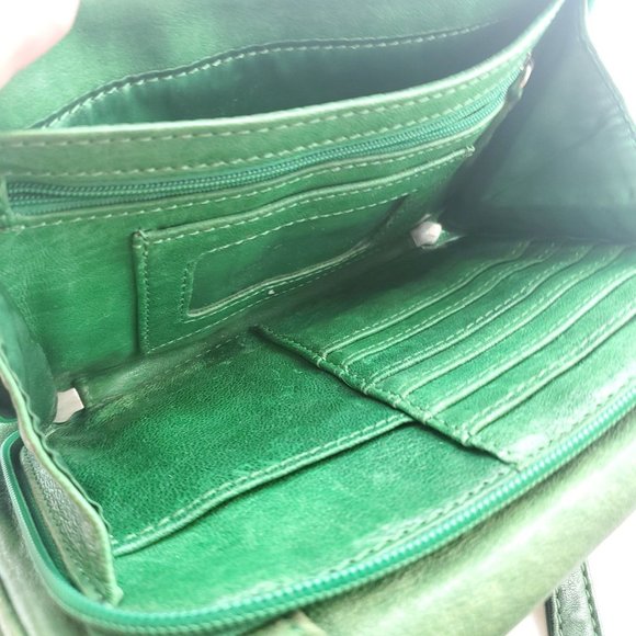 Perlina Womens Green Leather Inner Pockets Adjustable Strap Crossbody Bag - Picture 4 of 13